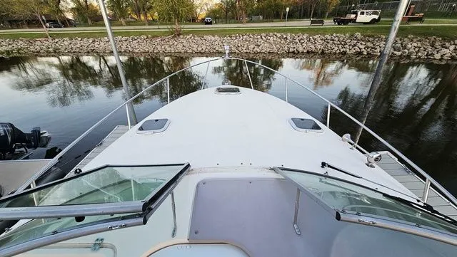 Slide: The Image of Rinker 300 Express Cruiser 2005 - 16