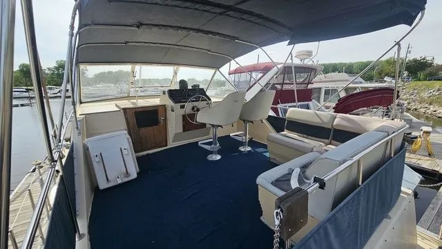 Slide: The Image of Chris-Craft 381 Catalina 1982 - 4