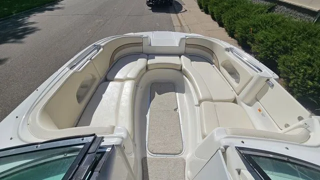 Slide: The Image of Chris-Craft 262 2000 - 14