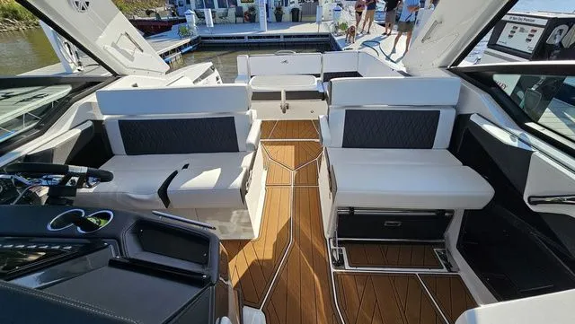 Slide: The Image of Monterey 378SS Super Sport 2022 - 12