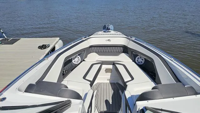 Slide: The Image of Monterey 305 Super Sport 2019 - 23