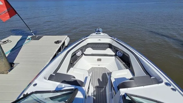 Slide: The Image of Monterey 305 Super Sport 2019 - 29