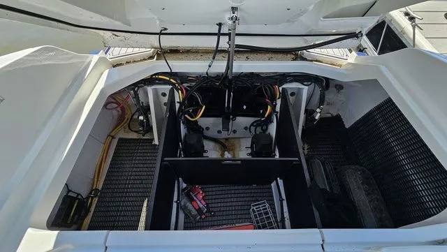 Slide: The Image of Monterey 305 Super Sport 2019 - 36