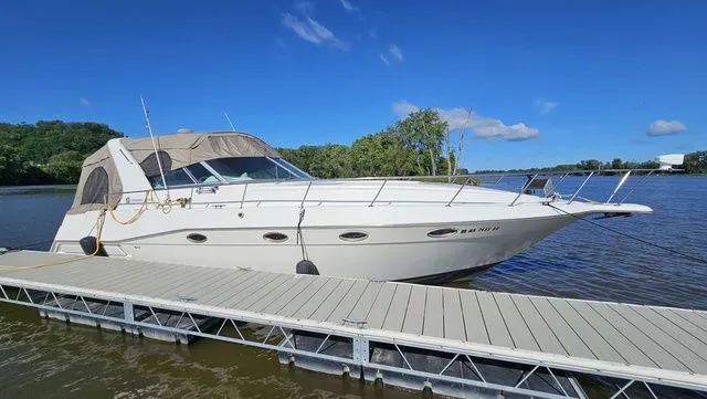 Slide: The Image of Cruisers 3775 Esprit 1995 - 2