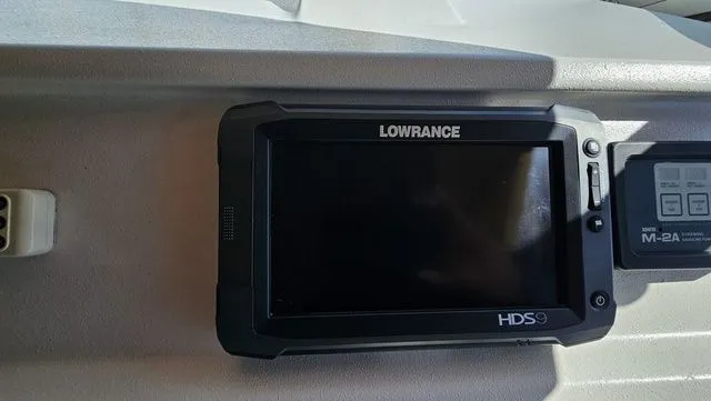 Slide: The Image of Cruisers Yachts 3775 Esprit 1995 - 18