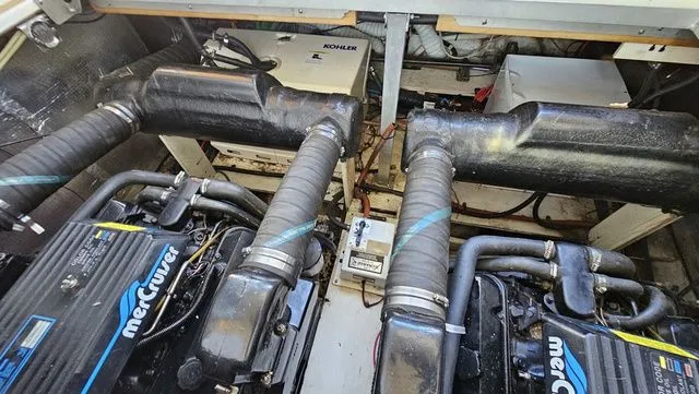 Slide: The Image of Cruisers Yachts 3775 Esprit 1995 - 33