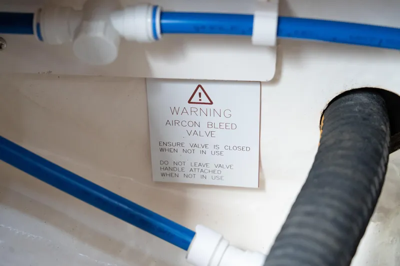 Slide: The Image of Leopard 44 2016 - 68