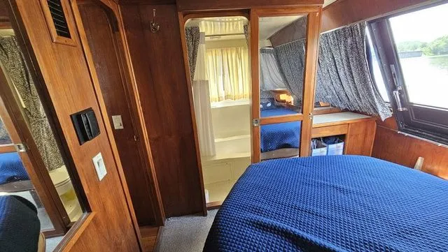 Slide: The Image of Bluewater 55 Coastal Cruiser 1988 - 23