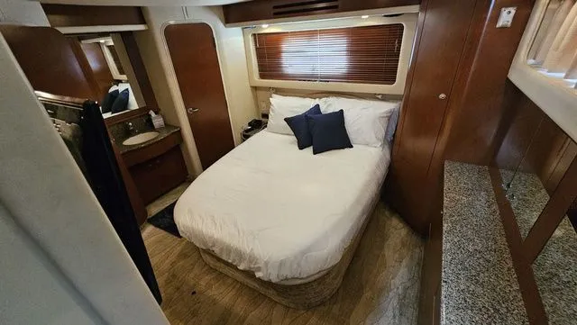 Slide: The Image of Sea Ray 40 Motor Yacht 2007 - 23