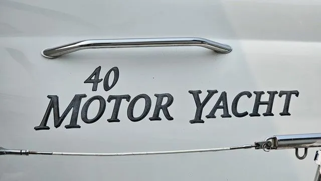 Slide: The Image of Sea Ray 40 Motor Yacht 2007 - 29