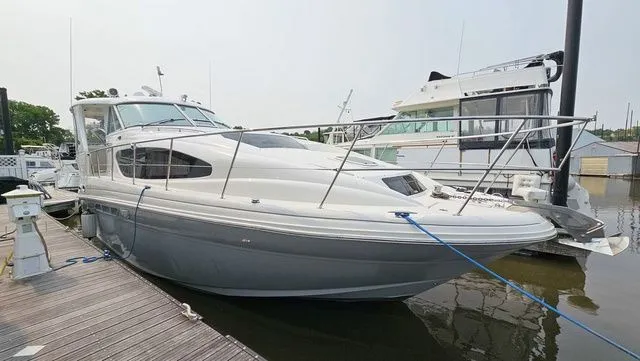 Slide: The Image of Sea Ray 40 Motor Yacht 2007 - 3