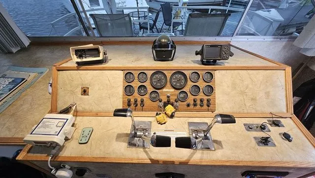 Slide: The Image of Gibson 50 Classic 1981 - 17