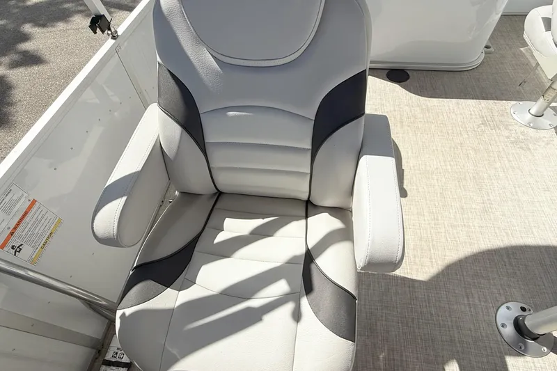 Slide: The Image of 2023 G3 BOATS Select 18F interior with seating and steering wheel. - 15
