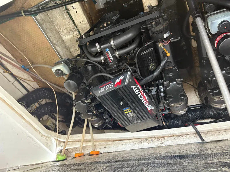 Slide: The Image of Larson Cabrio 290 2001 - 43