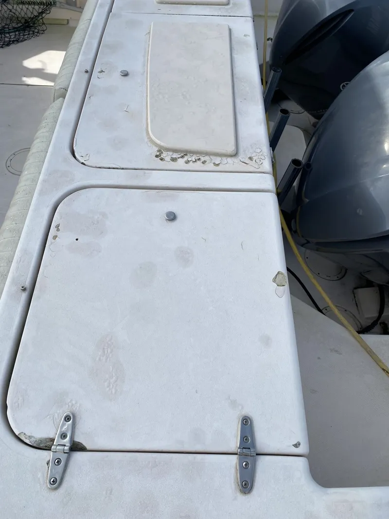 Slide: The Image of Grady-White Express 330 2002 - 13