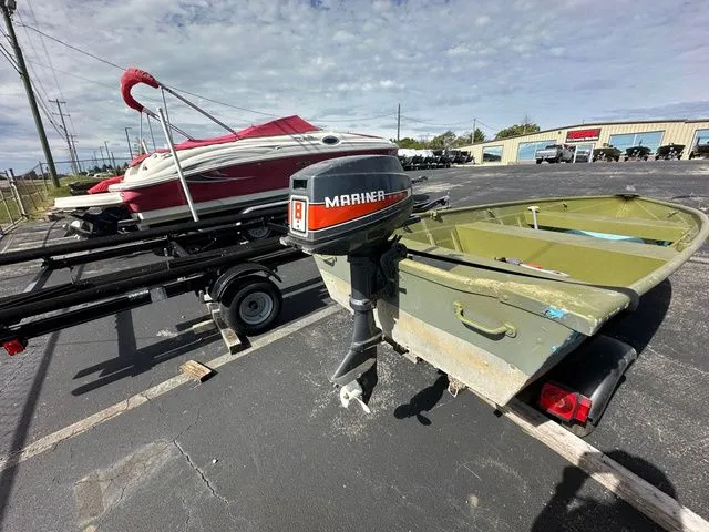 Slide: The Image of Polar Kraft GUIDE V 12FT JON BOAT 1979 - 5