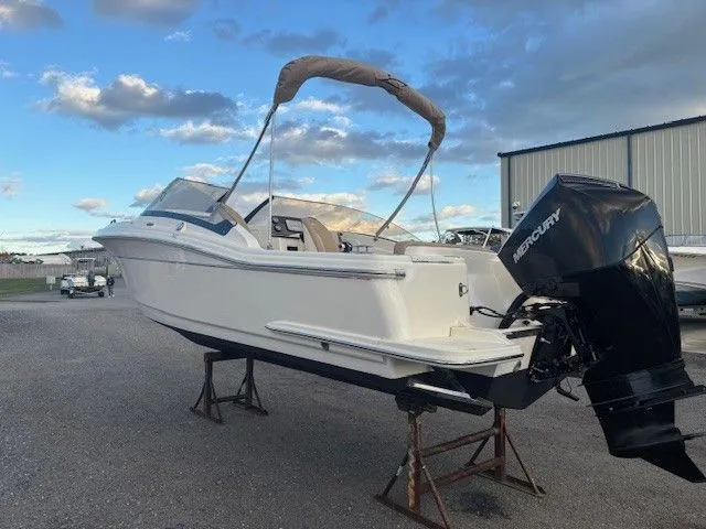 Slide: The Image of Scout 215 Dorado 2023 - 9