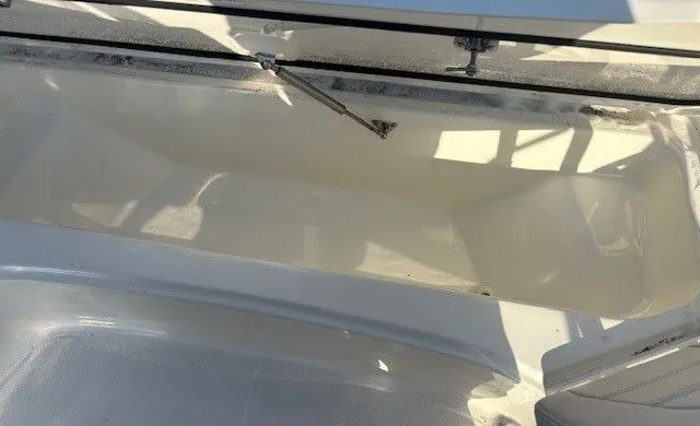 Slide: The Image of Boston Whaler 210 Montauk 2025 - 21