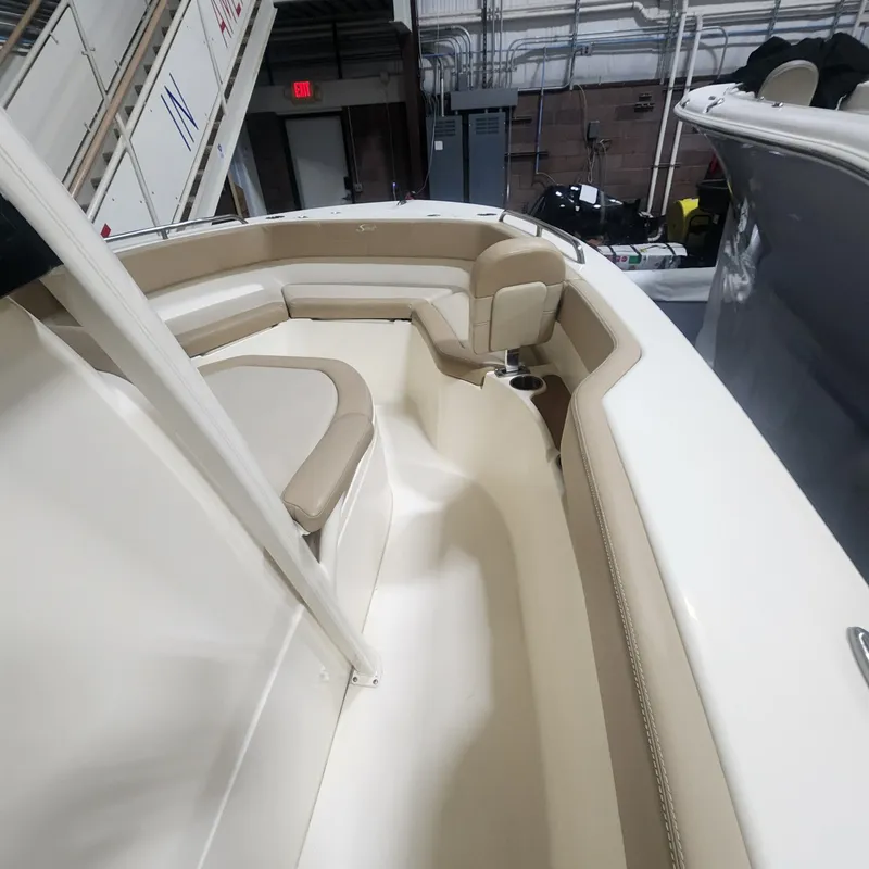 Slide: The Image of Interior view of 2023 Scout 215 XSF boat. - 27