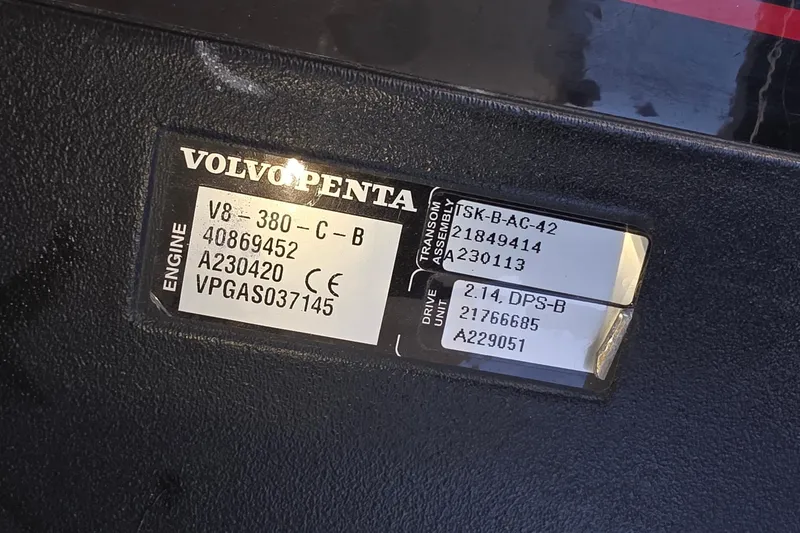 Slide: The Image of Label on Volvo Penta engine for 2013 Rinker 276 Captiva Bowrider boat. - 44