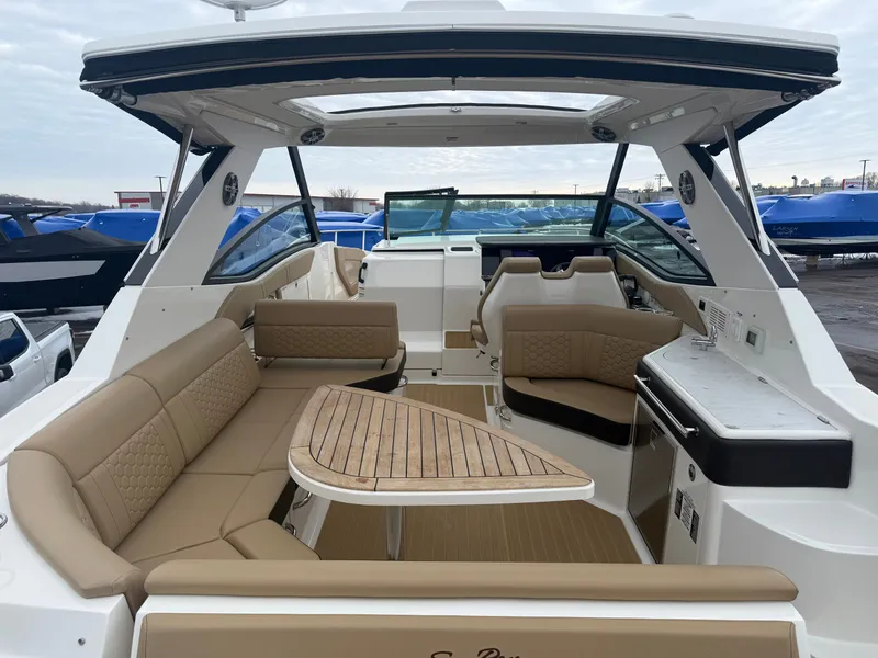 Slide: The Image of Sea Ray Sundancer 320 2023 - 25
