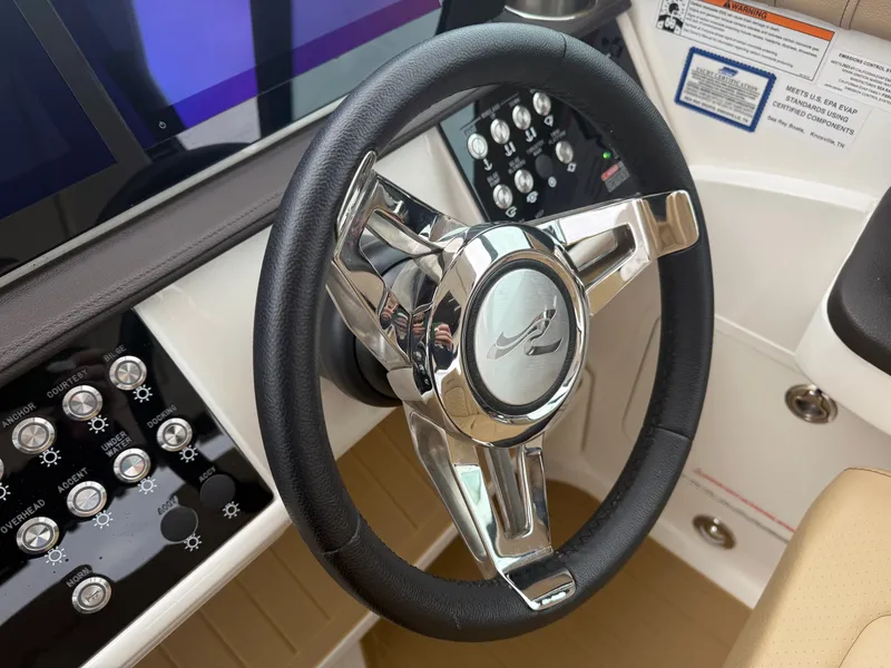 Slide: The Image of Sea Ray Sundancer 320 2023 - 43