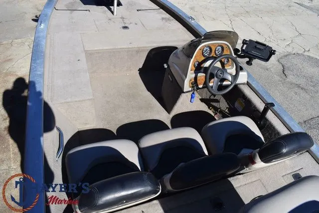 Slide: The Image of Tracker Pro Team 175 2002 - 11