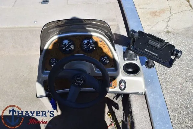 Slide: The Image of Tracker Pro Team 175 2002 - 14