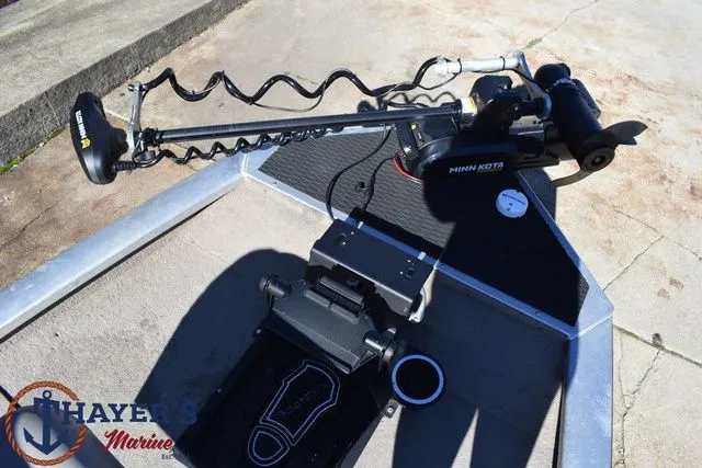 Slide: The Image of Tracker Pro Team 175 2002 - 15