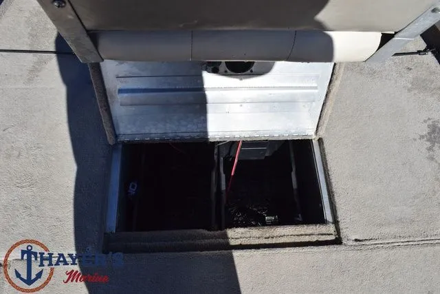 Slide: The Image of Tracker Pro Team 175 2002 - 22