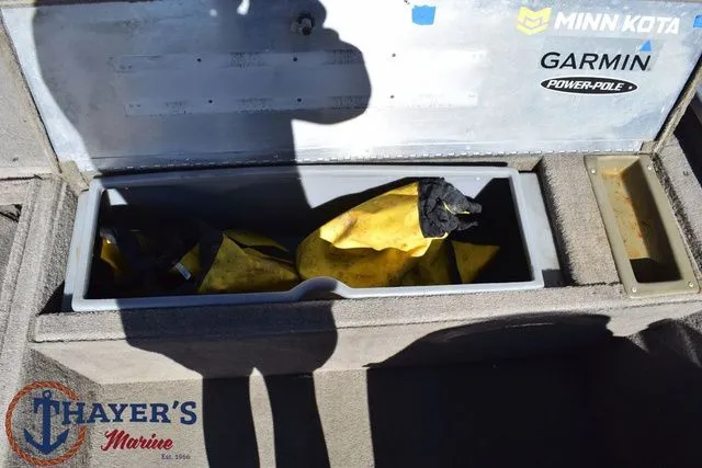 Slide: The Image of Tracker Pro Team 175 2002 - 23