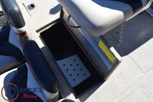 Slide: The Image of Tracker Pro Team 175 2002 - 27