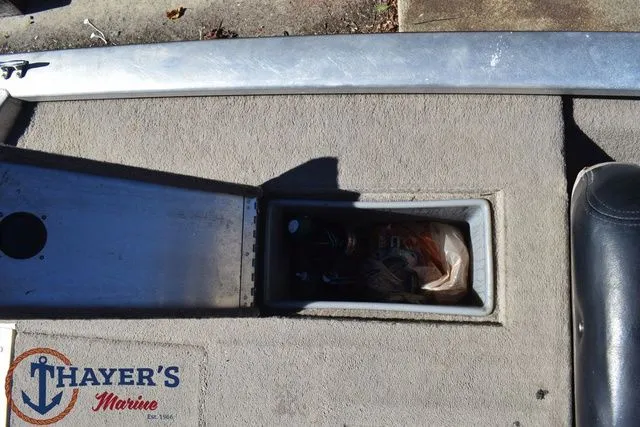 Slide: The Image of Tracker Pro Team 175 2002 - 32