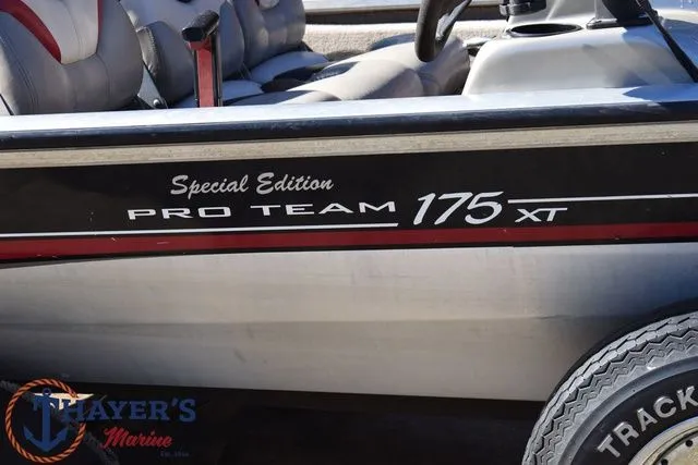 Slide: The Image of Tracker Pro Team 175 2002 - 5