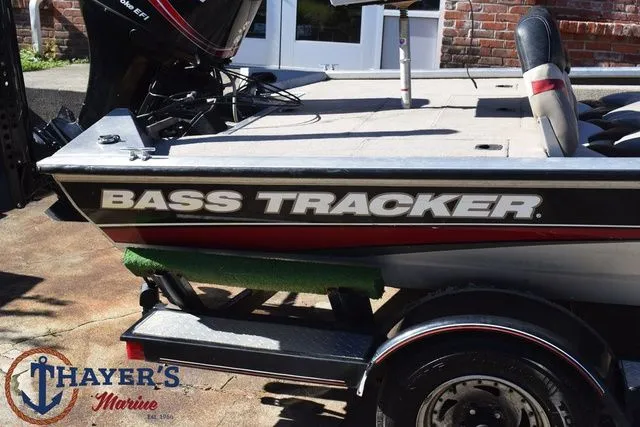 Slide: The Image of Tracker Pro Team 175 2002 - 6