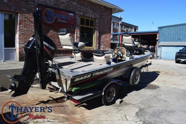 Slide: The Image of Tracker Pro Team 175 2002 - 7