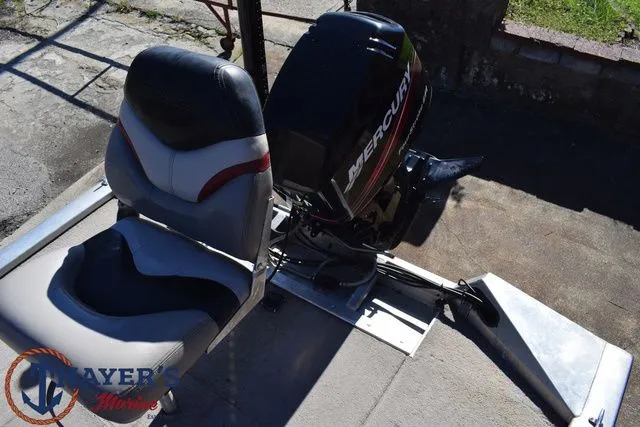 Slide: The Image of Tracker Pro Team 175 2002 - 9