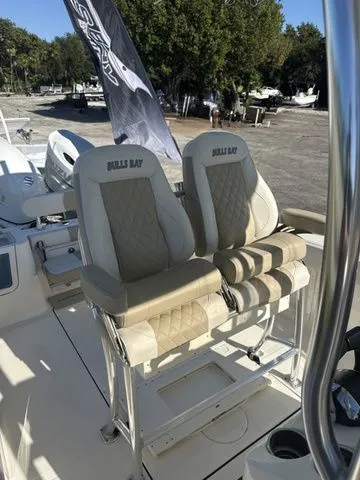 Slide: The Image of Bulls Bay 255 Center Console 2026 - 12
