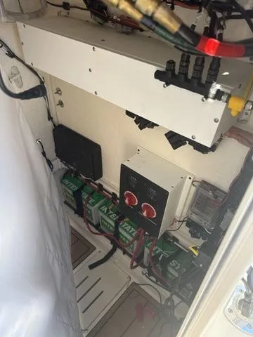 Slide: The Image of Bulls Bay 255 Center Console 2026 - 17