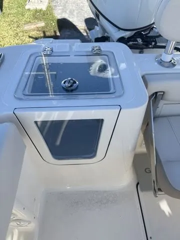 Slide: The Image of Bulls Bay 255 Center Console 2026 - 8