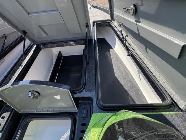 Slide: The Image of Caymas CX 18 PRO 2026 - 11