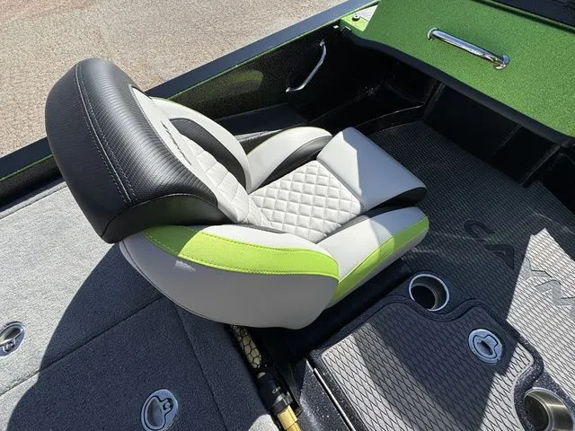 Slide: The Image of Caymas CX 18 PRO 2026 - 18