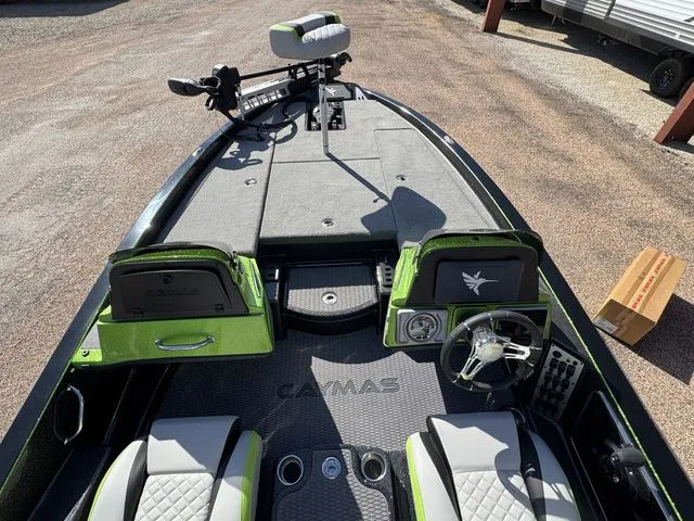 Slide: The Image of Caymas CX 18 PRO 2026 - 6