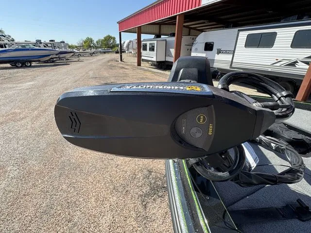 Slide: The Image of Caymas CX 18 PRO 2026 - 8