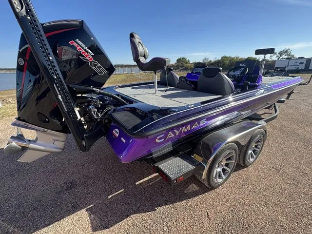 Slide: The Image of Caymas CX 21 PRO 2026 - 10