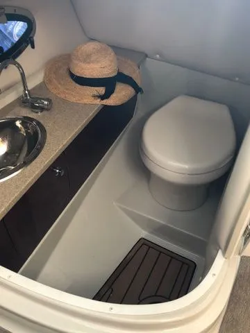 Slide: The Image of Crownline Boats Eclipse E4 2015 - 23