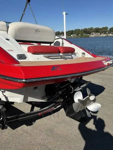 Slide: The Image of Crownline Boats Eclipse E4 2015 - 25