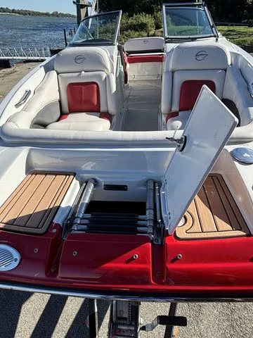 Slide: The Image of Crownline Boats Eclipse E4 2015 - 32