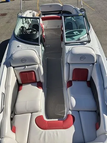 Slide: The Image of Crownline Boats Eclipse E4 2015 - 38