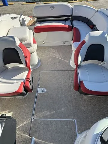 Slide: The Image of Crownline Boats Eclipse E4 2015 - 41